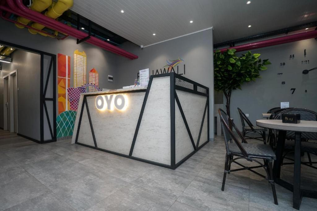 Oyo568拉贾瓦里家庭旅馆 巨港 外观 照片